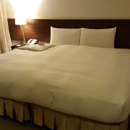 Berkeley Business Hotel Zhongzheng Хсинчу Сити Екстериор снимка