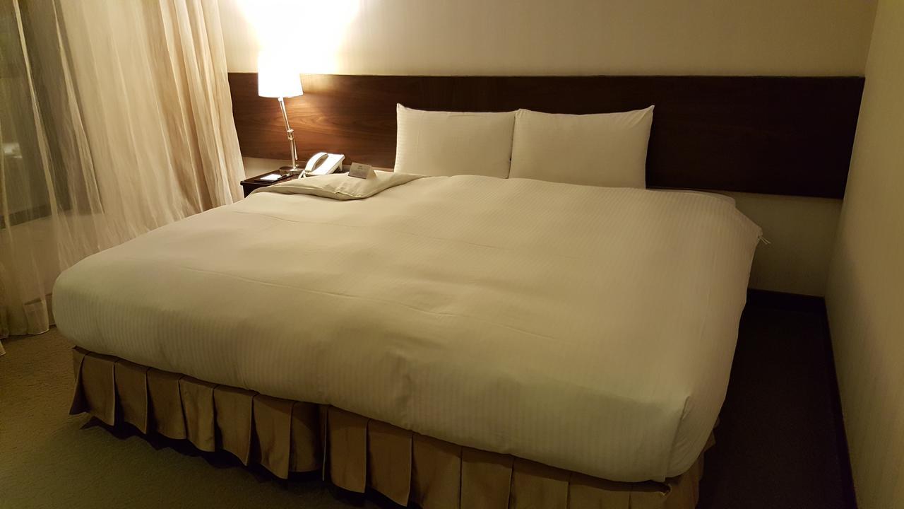 Berkeley Business Hotel Zhongzheng Хсинчу Сити Екстериор снимка
