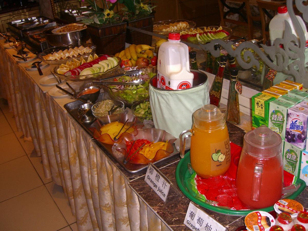 Berkeley Business Hotel Zhongzheng Хсинчу Сити Екстериор снимка