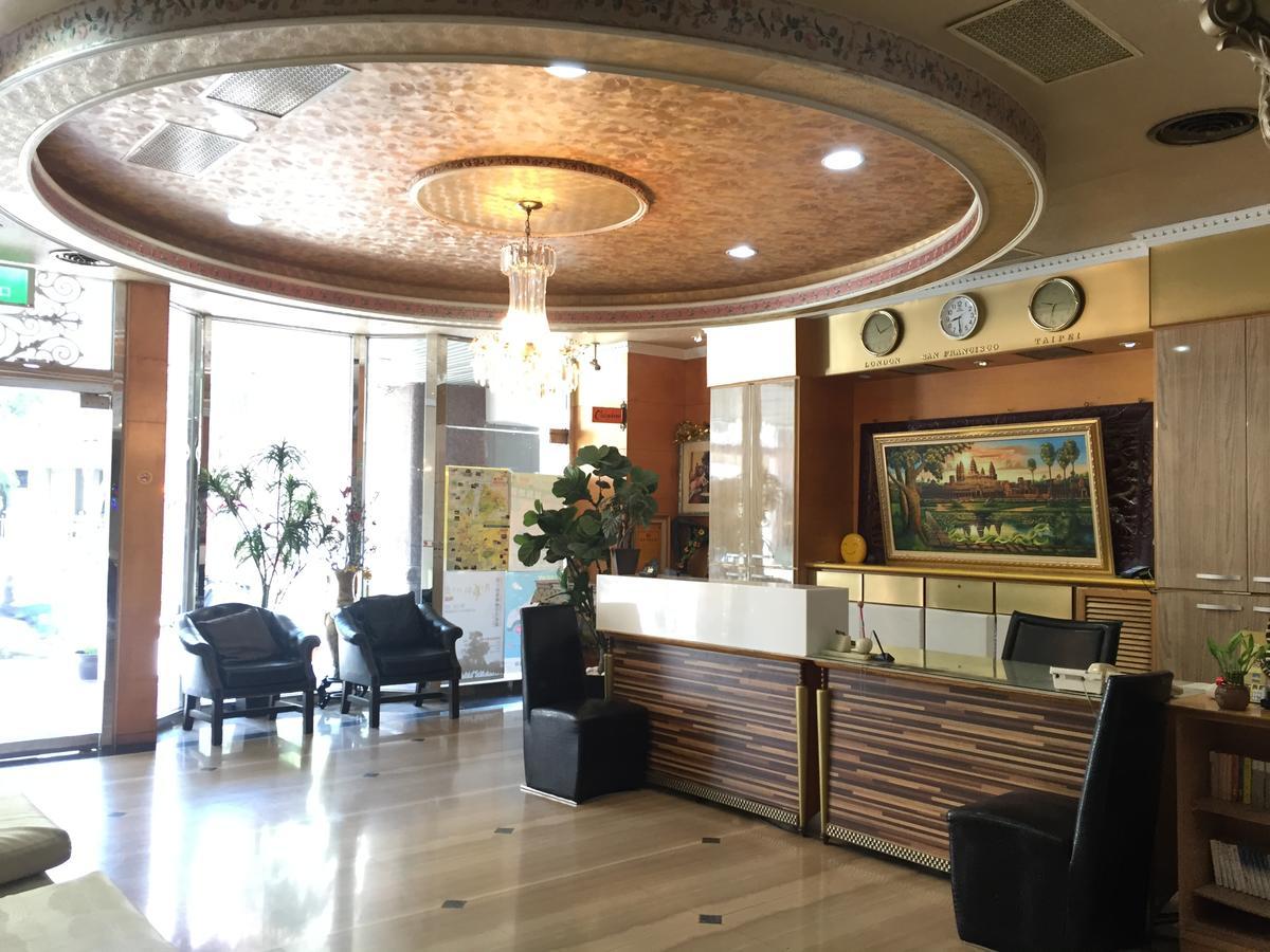 Berkeley Business Hotel Zhongzheng Хсинчу Сити Екстериор снимка